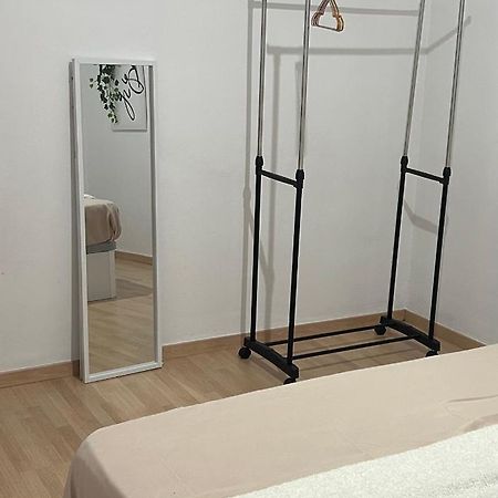 Room Con Bano Privado Sagrada Familia Барселона Экстерьер фото